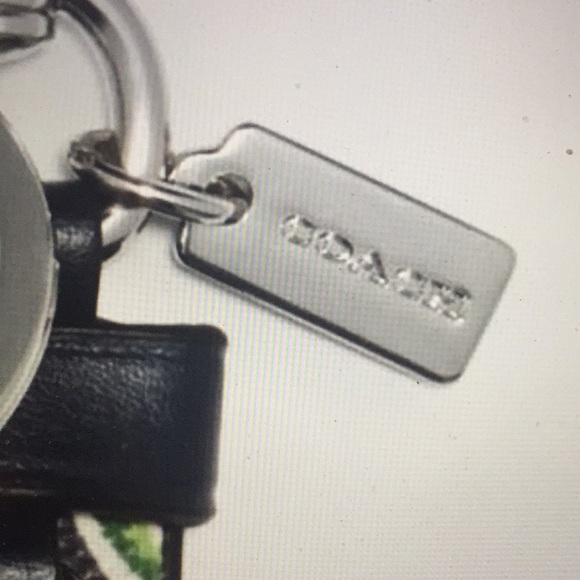 COACH - TRIGGER SNAP BAG CHARM/KEYCHAIN (NWT) - Picture 9 of 12